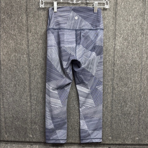 Lululemon Athletica Gray Leggings with Dynamic Design - Picture 3 of 5